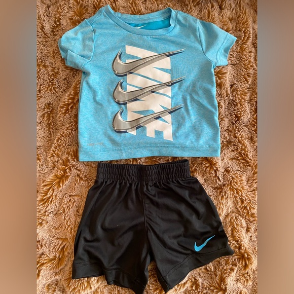 Like new Nike dri fit short and t shirt set in 2T - Picture 1 of 5